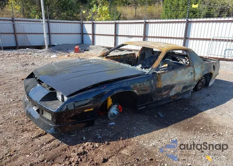 1986 Chevrolet Camaro из США, поврежденный, VIN 1G1FP87F3GL123971